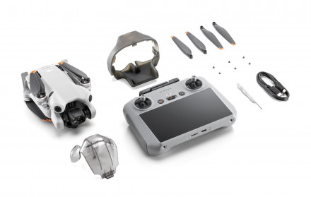 Квадрокоптер DJI Mini 4 Pro (RC2)