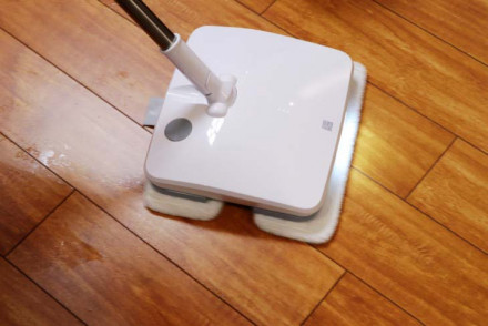 Швабра с распылителем воды и подсветкой SWDK-D260